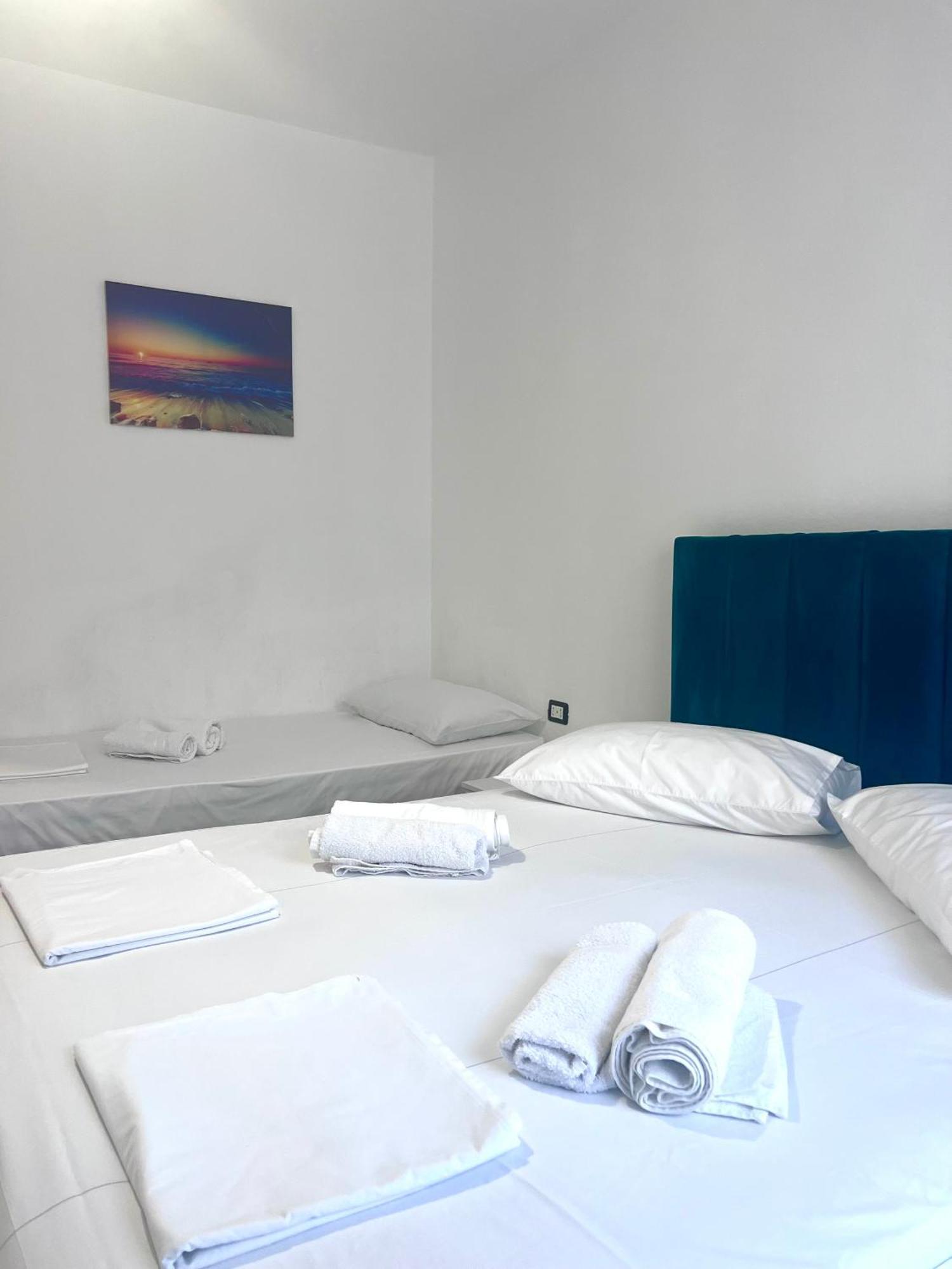 Mabel Rooms Durrës 外观 照片